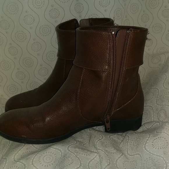 Boots - Picture 1 of 3